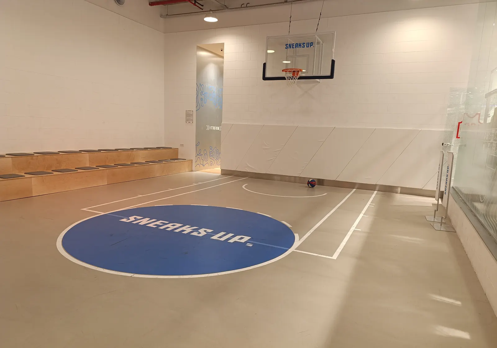 Mağaza — basketbol sahalı mikrobeton zemin